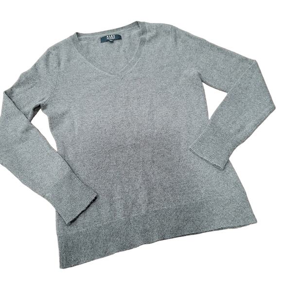 Alex Marie 100% Cashmere V neck Pullover Brown Sweater Size Small - Picture 1 of 6